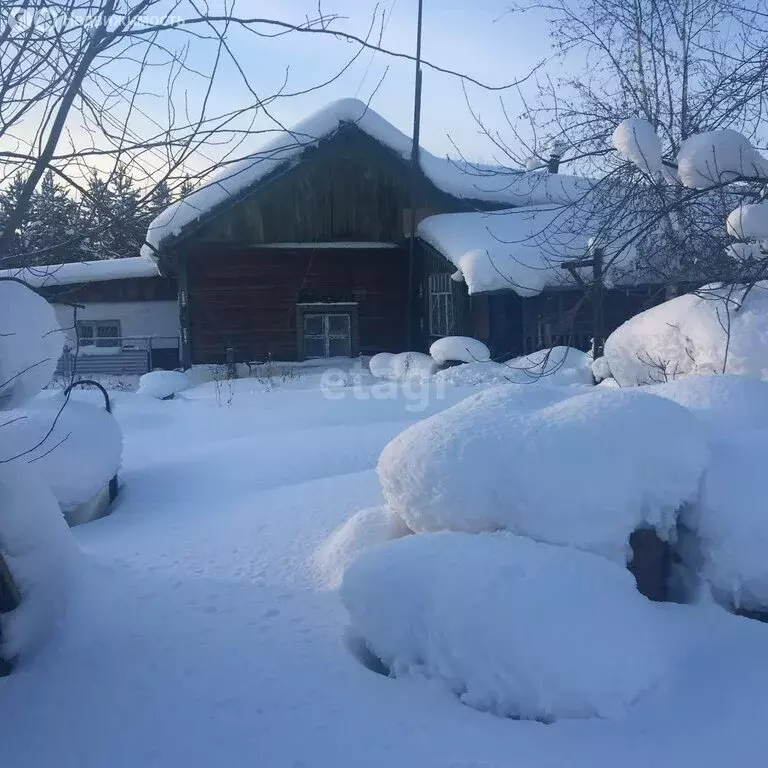 Дом в посёлок городского типа Нижний Куранах, улица Гусова, 19 (33.9 ... - Фото 0