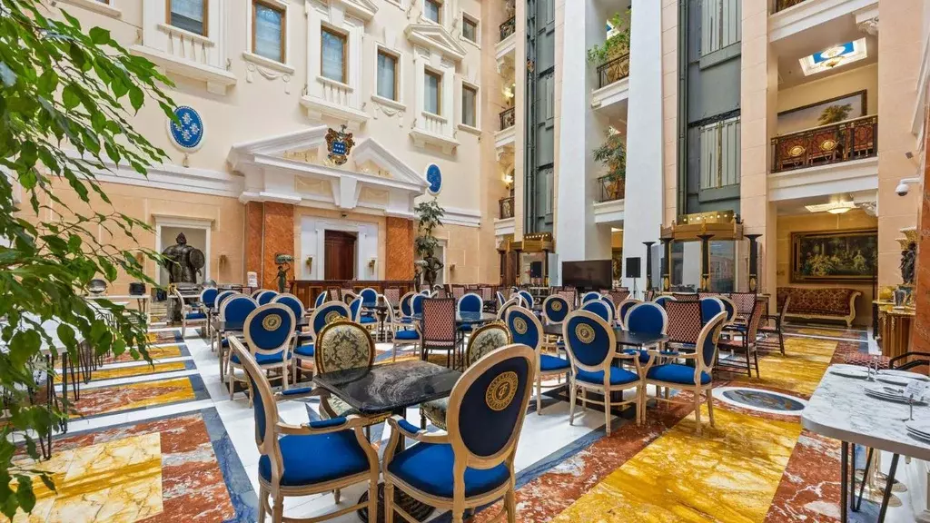 Торговая площадь в Санкт-Петербург наб. Реки Мойки, 59 (448 м) - Фото 2