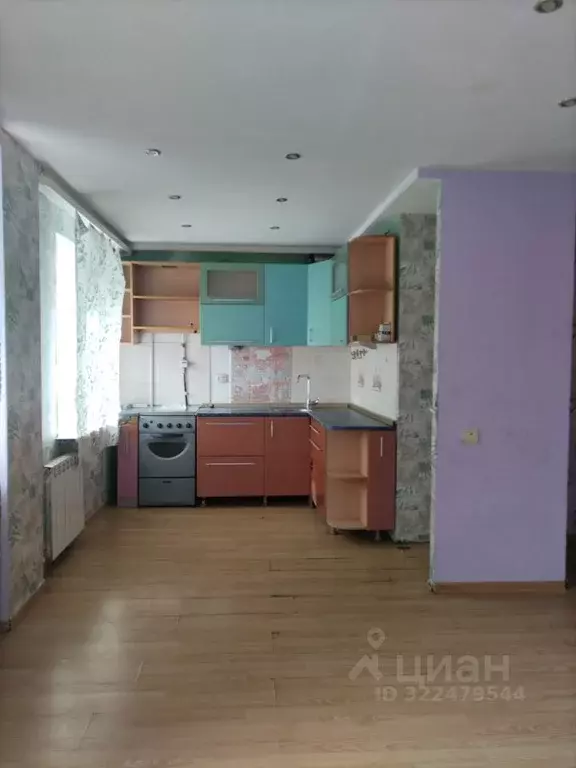 3-к кв. Омская область, Омск просп. Космический, 21 (41.8 м) - Фото 1