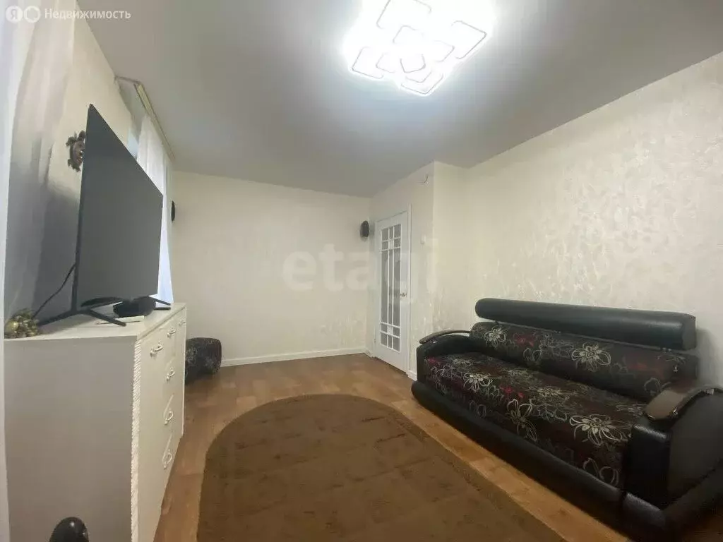 4-комнатная квартира: Балахна, улица ЦКК, 31 (78.4 м) - Фото 0