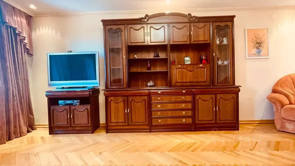 3-к кв. Башкортостан, Уфа ул. Гафури, 54 (106.0 м) - Фото 1