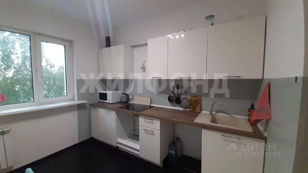 3-к кв. Ханты-Мансийский АО, Когалым Молодежная ул., 12 (67.0 м) - Фото 1