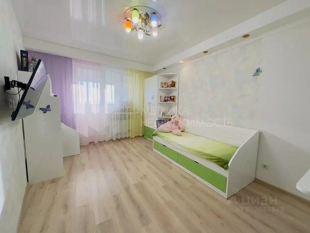 3-к кв. Тюменская область, Тюмень ул. Федюнинского, 7к1 (112.0 м) - Фото 1