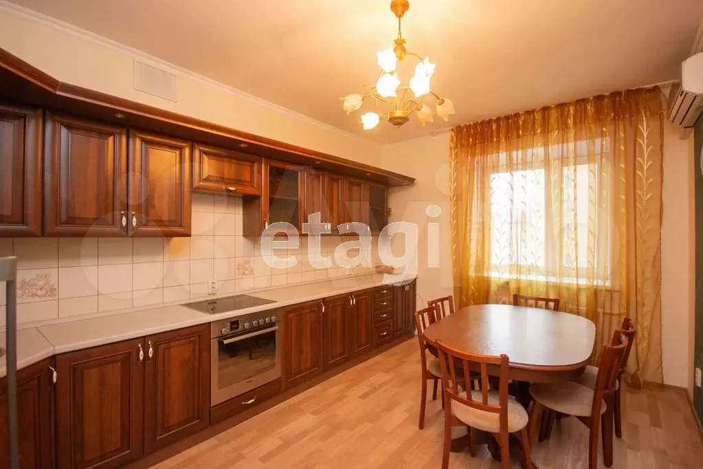 3-к. квартира, 101 м, 5/10 эт. - Фото 0