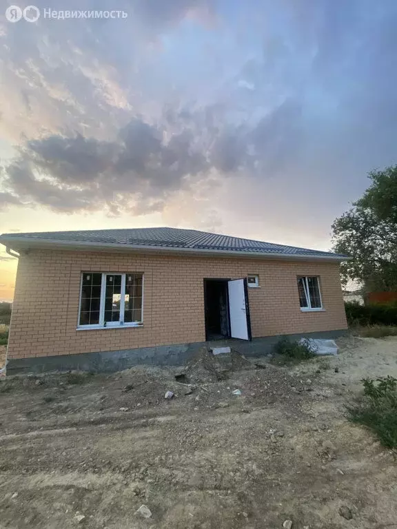 Дом в Элиста, 6-й микрорайон, 15Б (120 м) - Фото 0