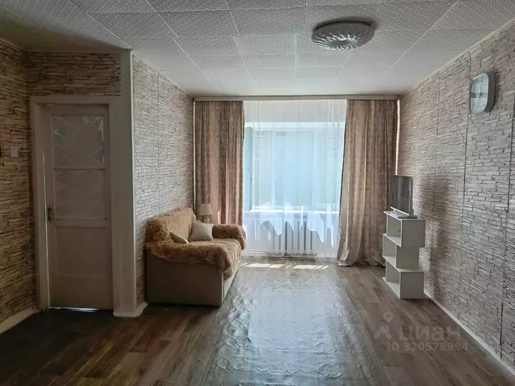 2-к кв. Калужская область, Жуков ул. Ленина, 10 (42.6 м) - Фото 2