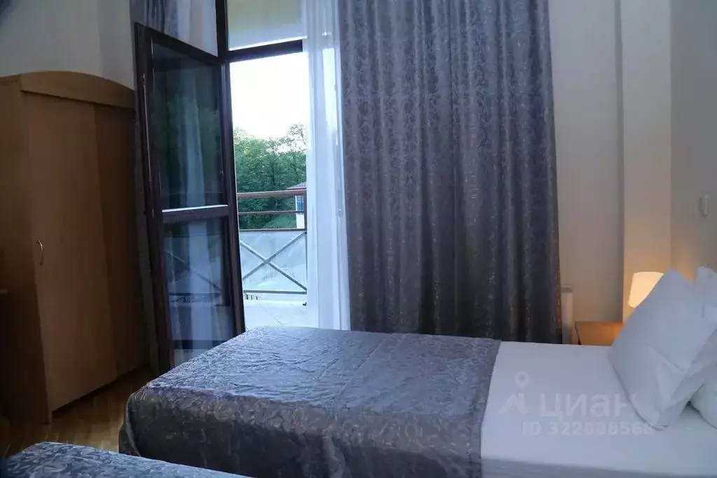 Комната Краснодарский край, Сочи Красная Поляна пгт, ул. Калиновая, 18 - Фото 1