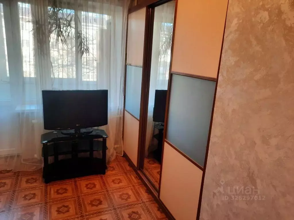 1-к кв. Крым, Симферопольский район, Молодежное пгт ул. Строителей, 6 ... - Фото 1