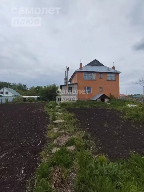 Дом в Башкортостан, Мелеузовский район, с. Зирган  (302 м) - Фото 1