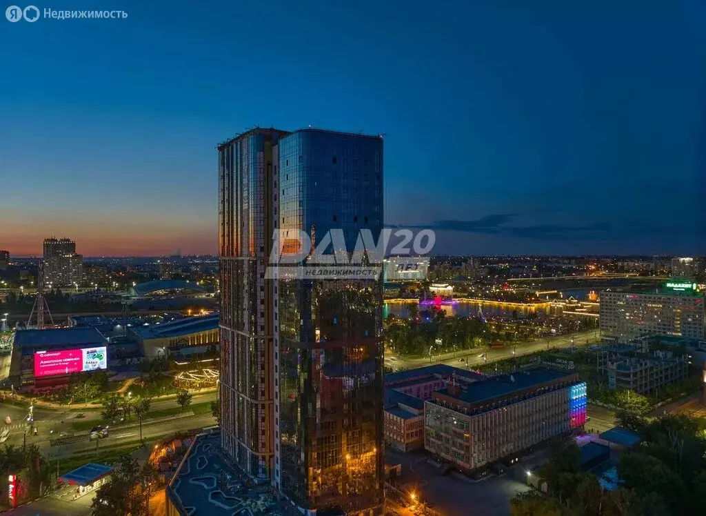 2-комнатная квартира: Челябинск, улица Труда, 157А (70.6 м) - Фото 1