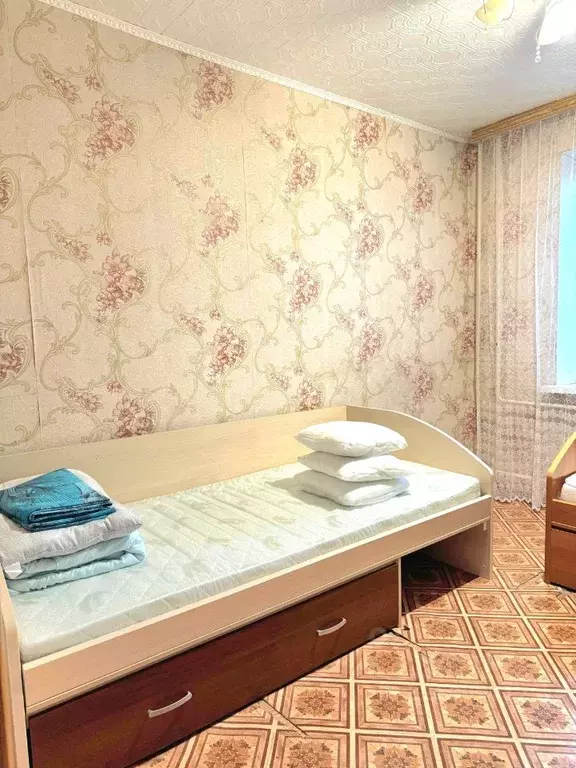 2-к кв. Татарстан, Нижнекамск просп. Химиков, 17 (42.0 м) - Фото 1