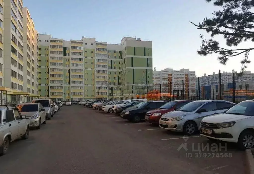 2-к кв. Татарстан, Набережные Челны ул. Виктора Полякова, 20А (53.1 м) - Фото 0