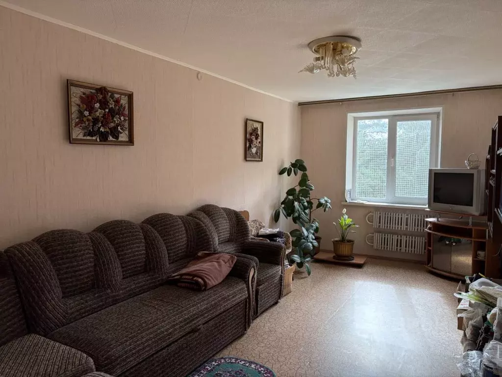 2-к кв. Белгородская область, Шебекино Парковая ул., 12 (58.2 м) - Фото 0