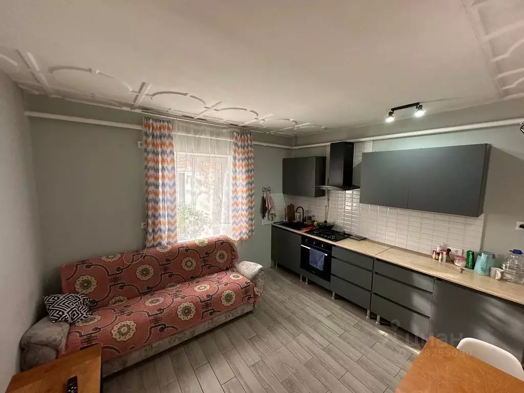 Дом в Крым, Сакский район, с. Уютное ул. Дружбы (149 м) - Фото 1