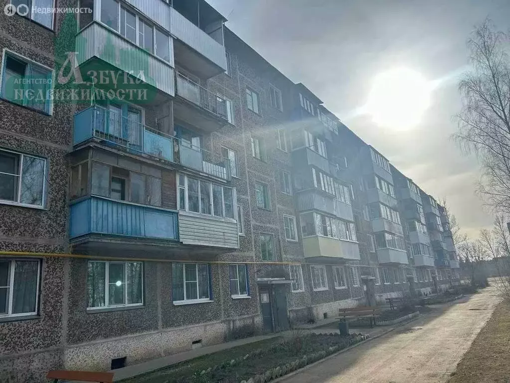 3-комнатная квартира: Смоленск, улица Куйбышева, 4 (50 м) - Фото 1