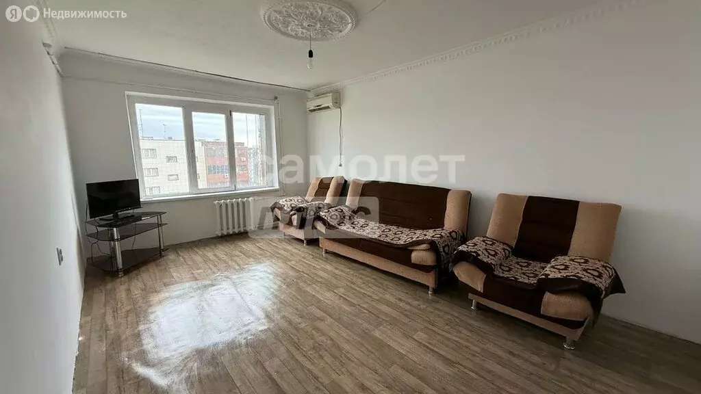 3-комнатная квартира: Грозный, проспект Мохаммеда Али, 37 (71 м) - Фото 0