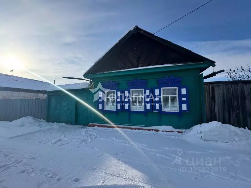 Дом в Иркутская область, Усолье-Сибирское ул. Чапаева (47 м) - Фото 1