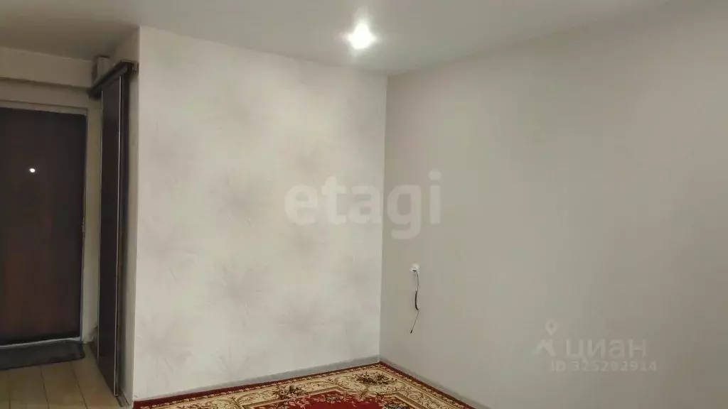 1-к кв. Тюменская область, Тюмень ул. 30 лет Победы, 109 (16.5 м) - Фото 0