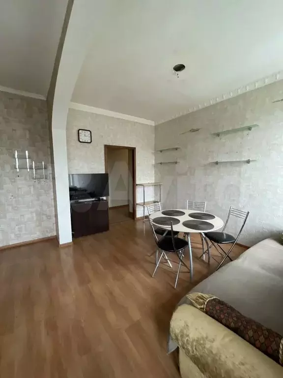 2-к. квартира, 71 м, 4/4 эт. - Фото 1