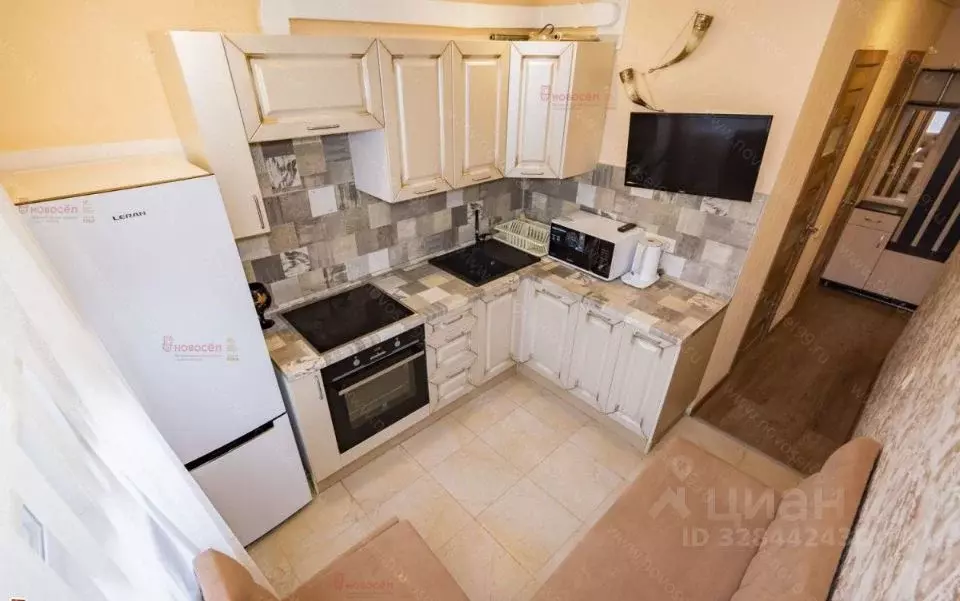 2-к кв. Свердловская область, Екатеринбург ул. Бажова, 164 (49.0 м) - Фото 1