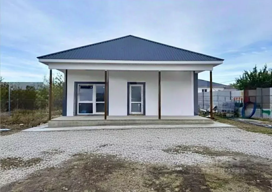 Дом в Крым, Симферопольский район, с. Трудовое ул. Зеленая (110 м) - Фото 1