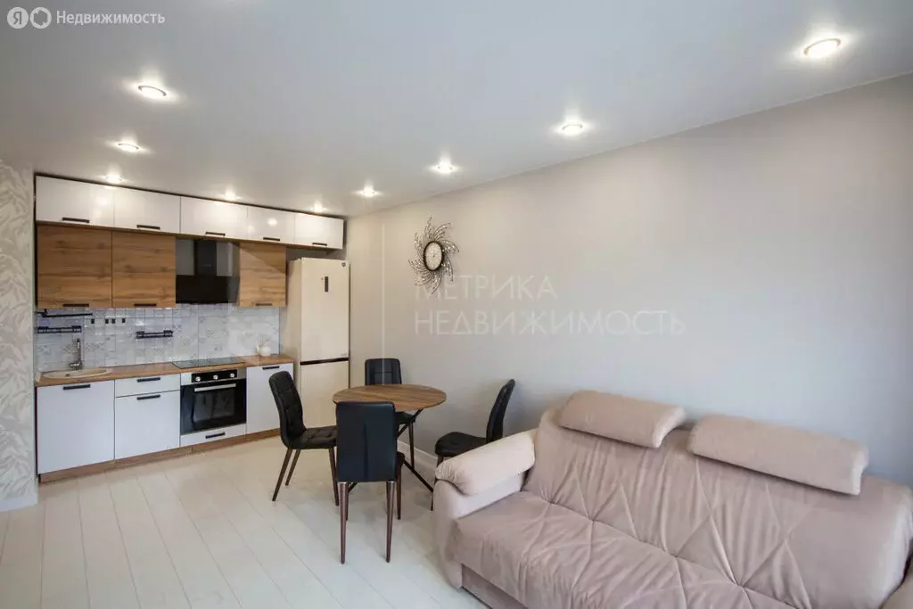 2-комнатная квартира: Тюмень, Харьковская улица, 74 (55.6 м) - Фото 2