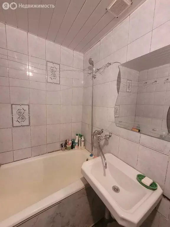 3-комнатная квартира: Заречный, улица Строителей, 4 (63 м) - Фото 1
