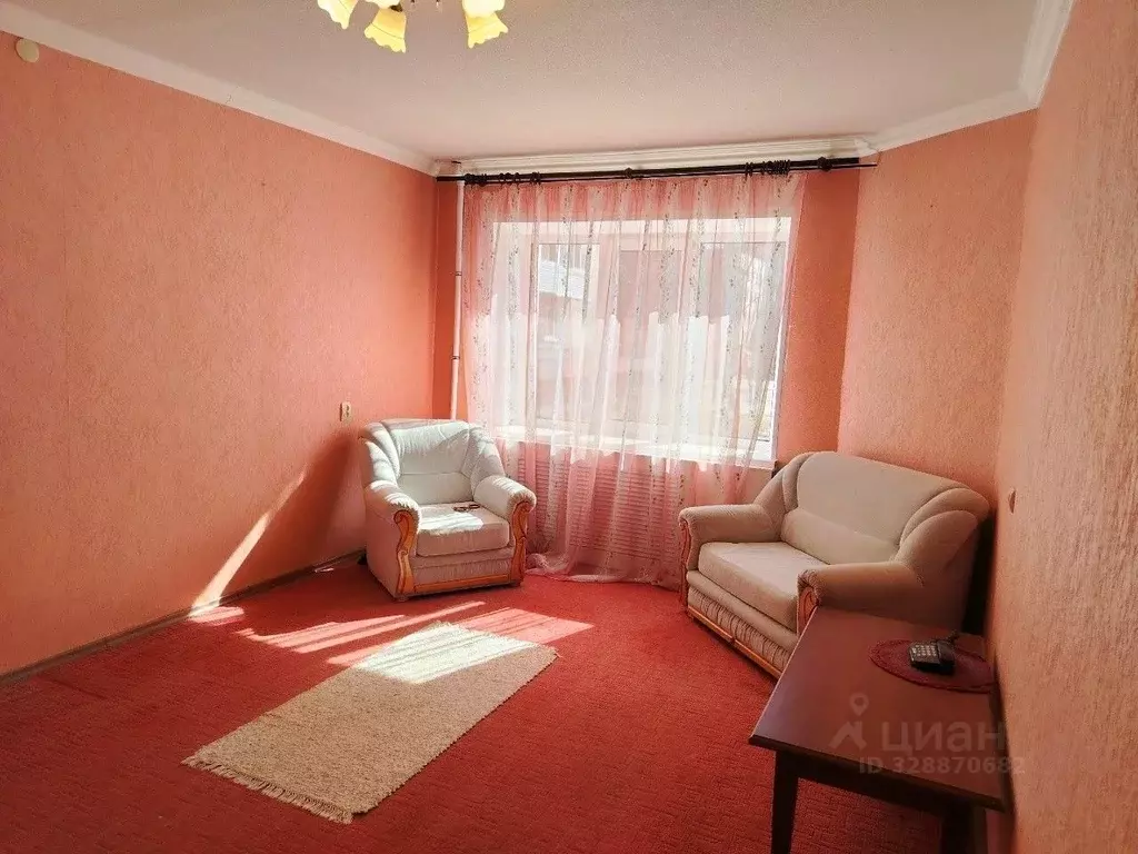 3-к кв. Ленинградская область, Тихвин 4-й мкр, 40 (63.0 м) - Фото 1