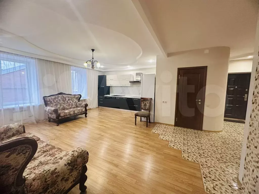 3-к. квартира, 95 м, 5/5 эт. - Фото 1