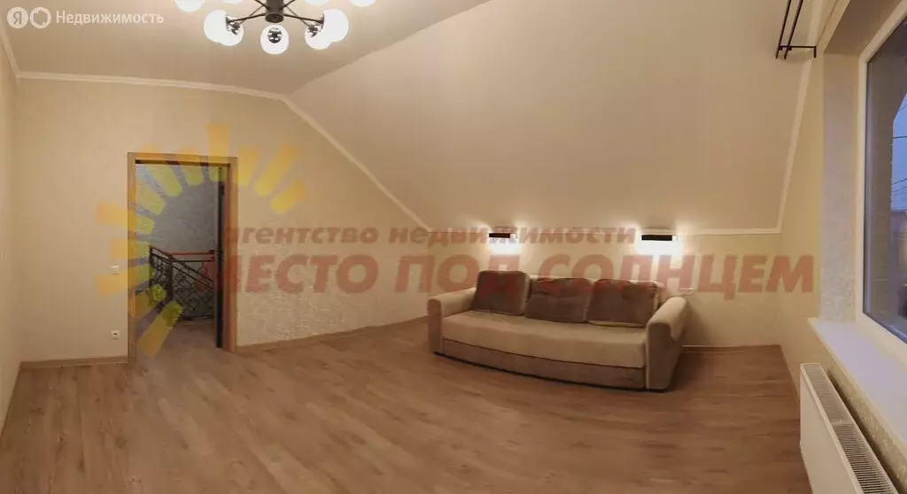 Дом в Ейск, улица Есенина (140 м) - Фото 1