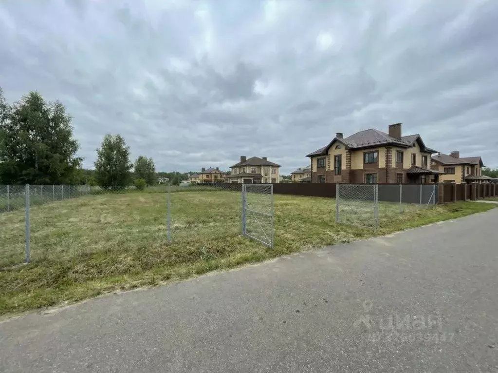 Участок в Московская область, Домодедово Западный мкр, ул. Тенистая ... - Фото 1