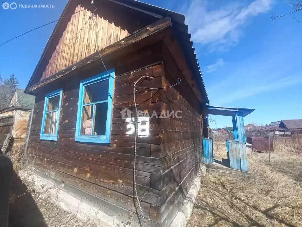 Дом в Большееланское муниципальное образование, ДНТ Калиновка, поле ... - Фото 1
