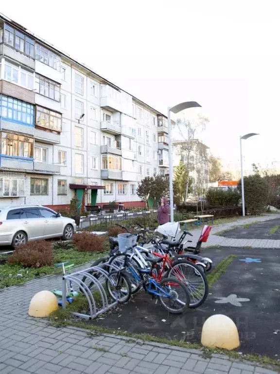 3-к кв. Омская область, Омск 3-й мкр, ул. Путилова, 12 (59.2 м) - Фото 1