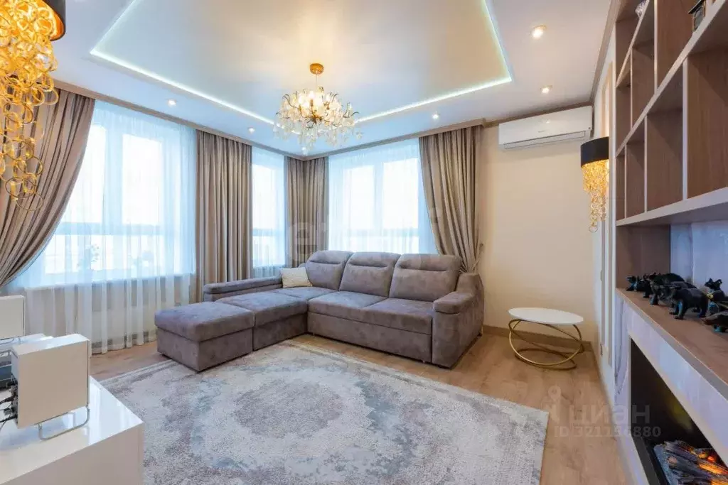 2-к кв. Пермский край, Пермь ул. Революции, 22 (61.5 м) - Фото 1