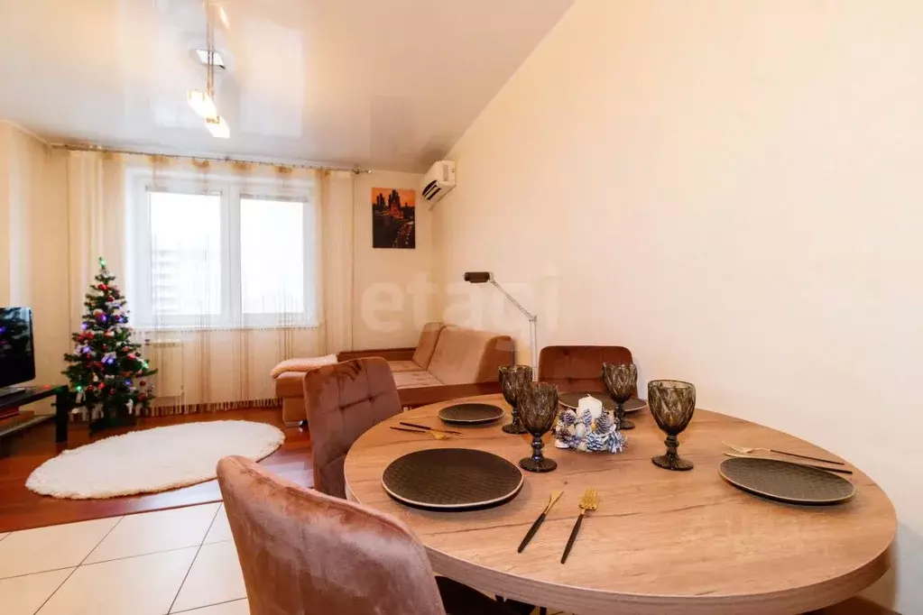 1-к кв. Тюменская область, Тюмень Комсомольская ул., 75 (57.0 м) - Фото 2