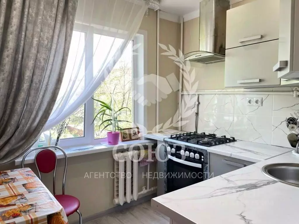 2-к кв. Калужская область, Калуга ш. Грабцевское, 92 (50.0 м) - Фото 0