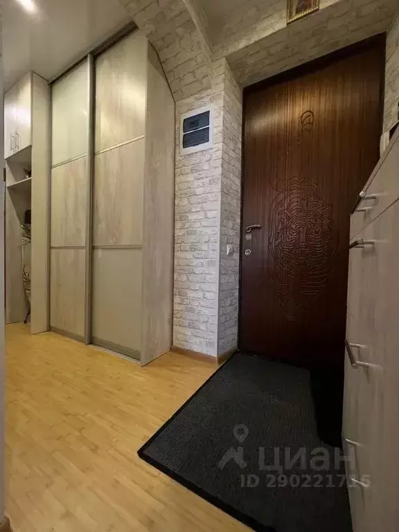 2-к кв. Ленинградская область, Приозерск ул. Ленина, 31 (50.0 м) - Фото 0
