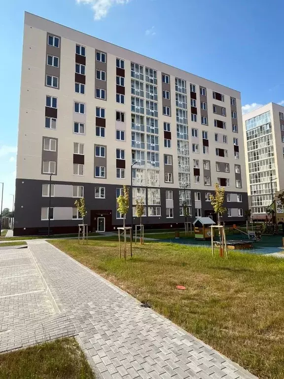 2-к кв. Калининградская область, Калининград бул. Борисовский, 13к1 ... - Фото 0