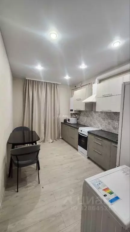 1-к кв. Крым, Симферополь ул. Трубаченко, 14Б (32.8 м) - Фото 1