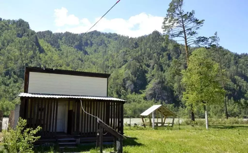 Дом в Алтай, Чемальский район, с. Чепош Родниковая ул., 86 (68 м) - Фото 1