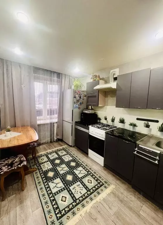 3-к кв. Кировская область, Кирово-Чепецк ул. Мелиораторов, 8 (60.7 м) - Фото 1