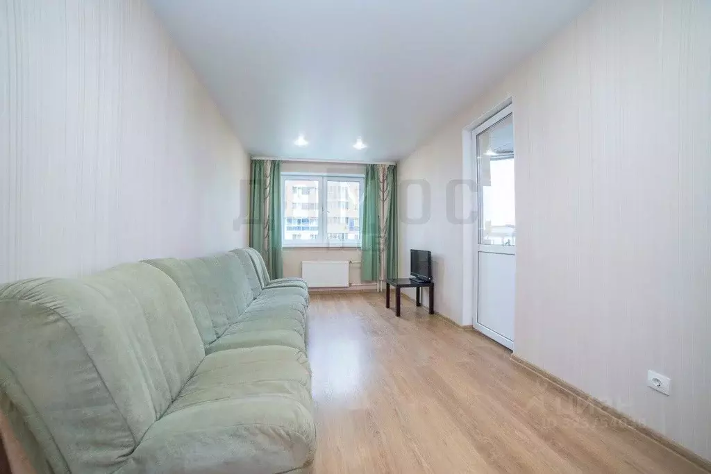 2-к кв. Свердловская область, Екатеринбург ул. Барвинка, 47 (55.3 м) - Фото 2