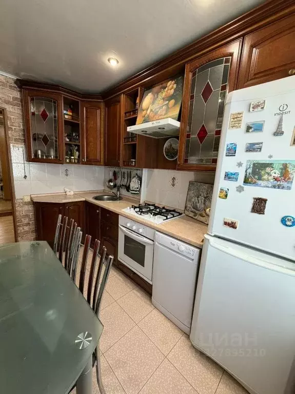 2-к кв. Брянская область, Брянск ул. Есенина, 16 (50.0 м) - Фото 2