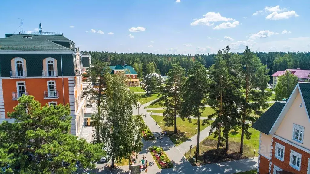 2-к кв. Челябинская область, с. Еткуль ул. Ленина, 44 (75.0 м) - Фото 0