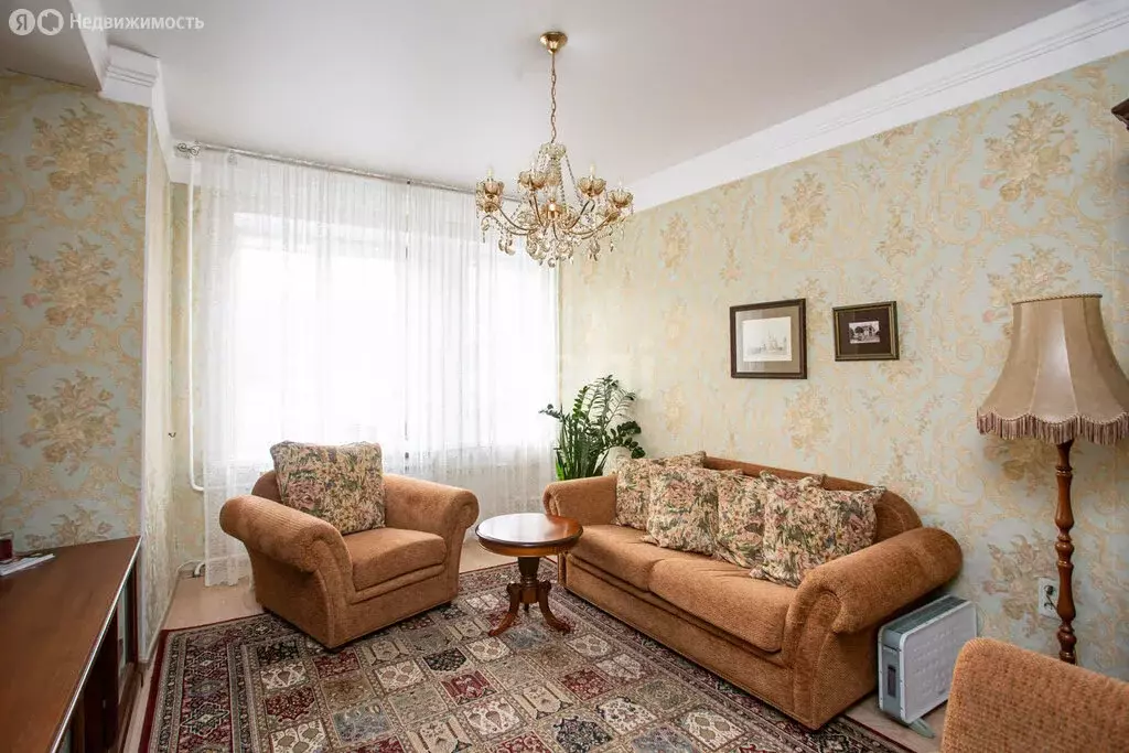3-комнатная квартира: Кемерово, улица Черняховского, 1 (67.2 м) - Фото 1