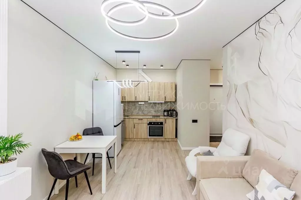 1-к кв. Тюменская область, Тюмень ул. Фармана Салманова, 16 (39.7 м) - Фото 1