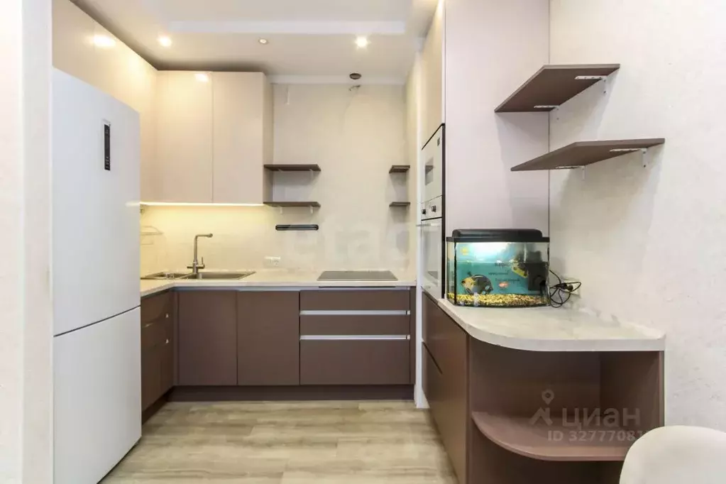 1-к кв. Тюменская область, Тюмень ул. Пожарных и Спасателей, 5 (45.8 ... - Фото 1