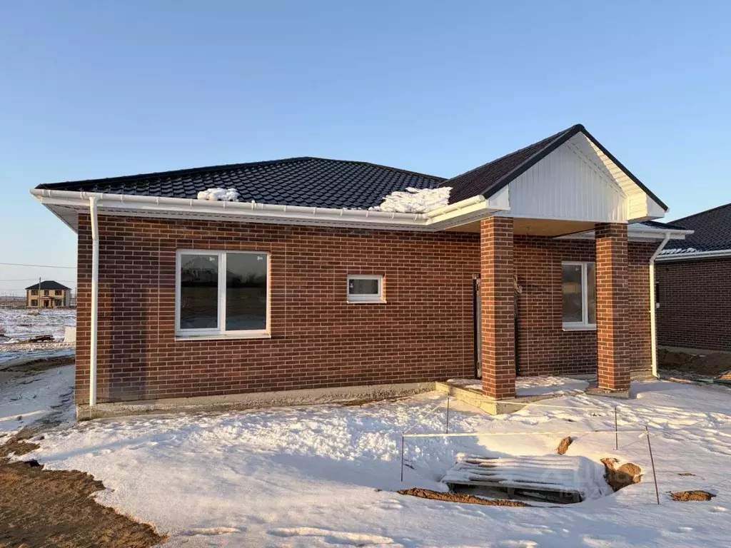 Дом в Астраханская область, Наримановский район, пос. Тинаки 2-е  (98 ... - Фото 1