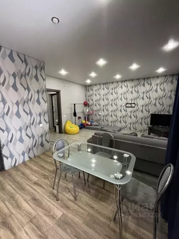 2-к кв. Хакасия, Абакан ул. Чертыгашева, 197Вк2 (60.6 м) - Фото 2