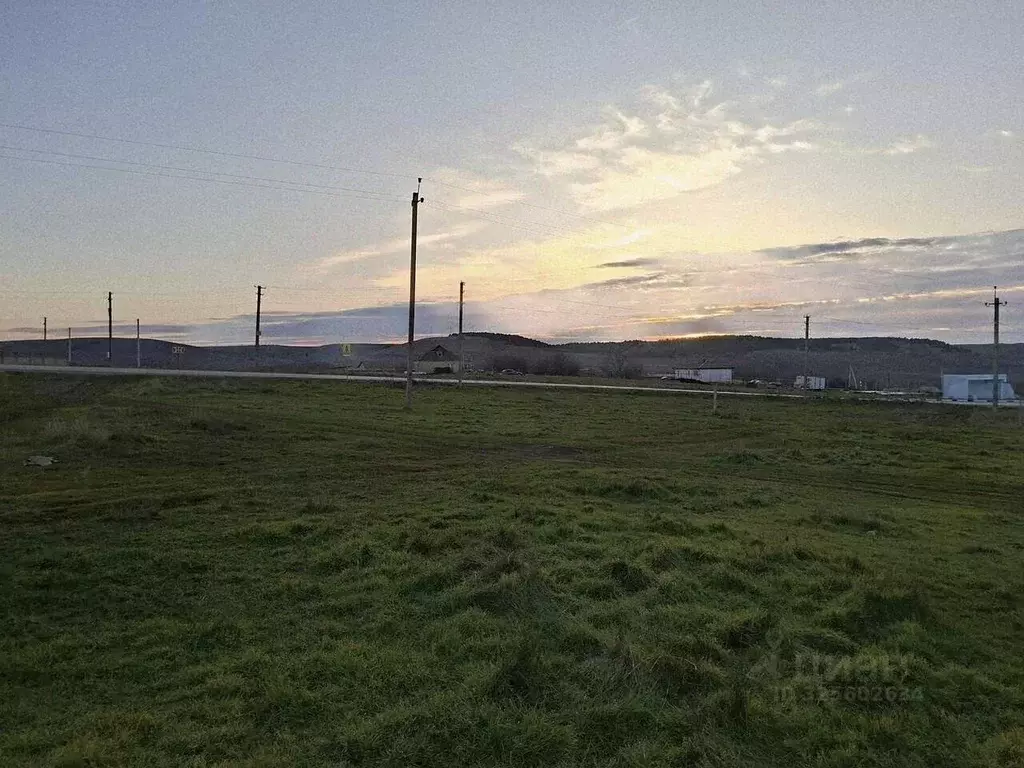Участок в Крым, Симферопольский район, Пожарское с/пос, с. Демьяновка ... - Фото 1
